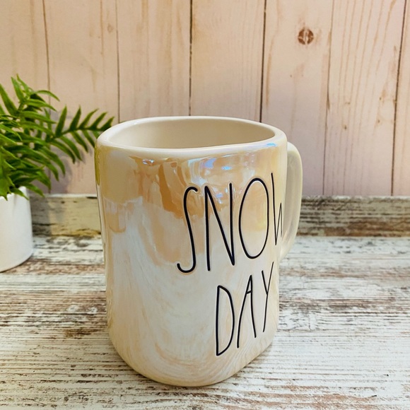 Rae Dunn SNOW DAY iridescent mug new - Picture 4 of 9